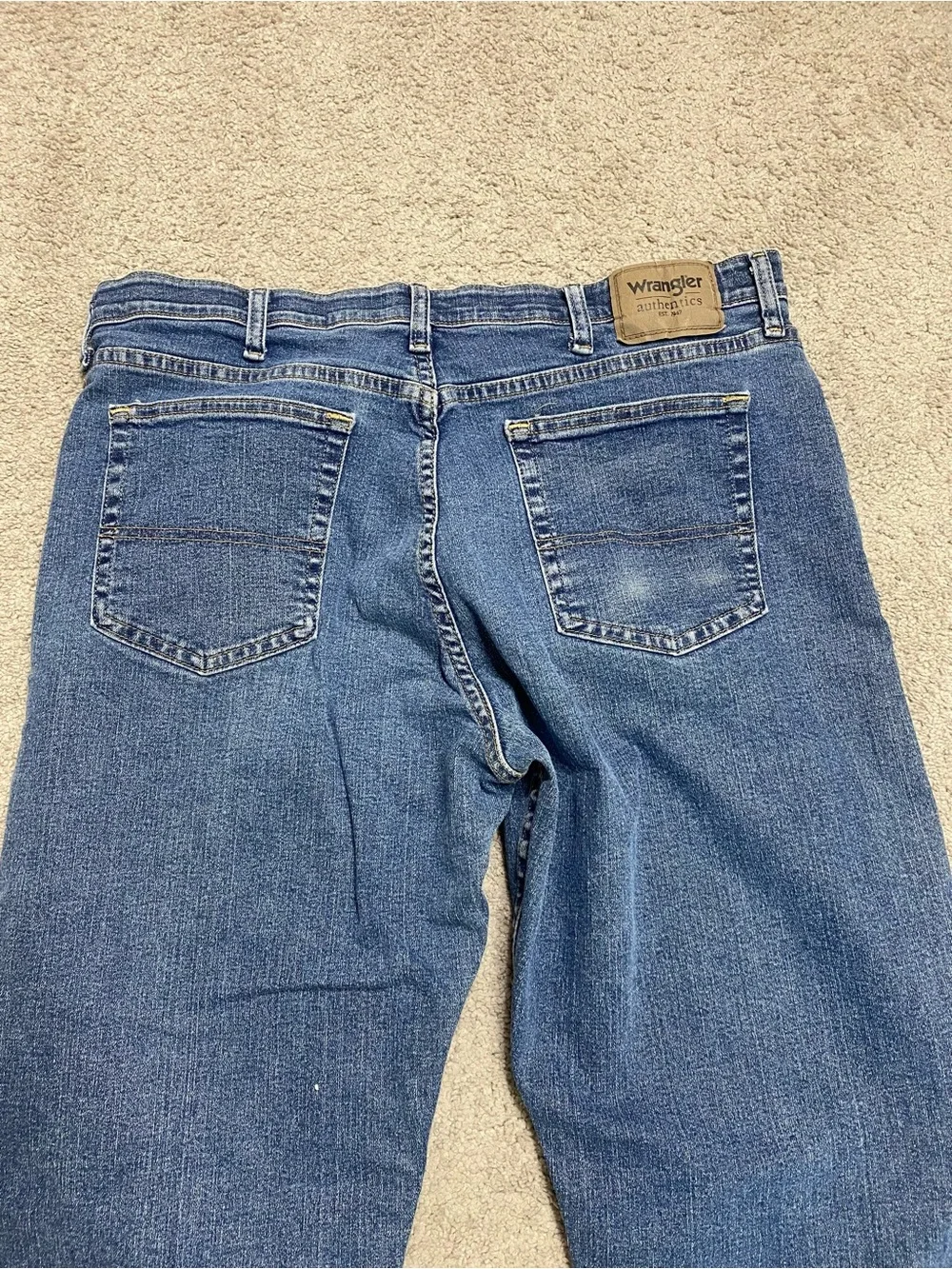 Wrangler Men's Straight Jeans in Blue Denim 36x29 Comfort Flex Waist